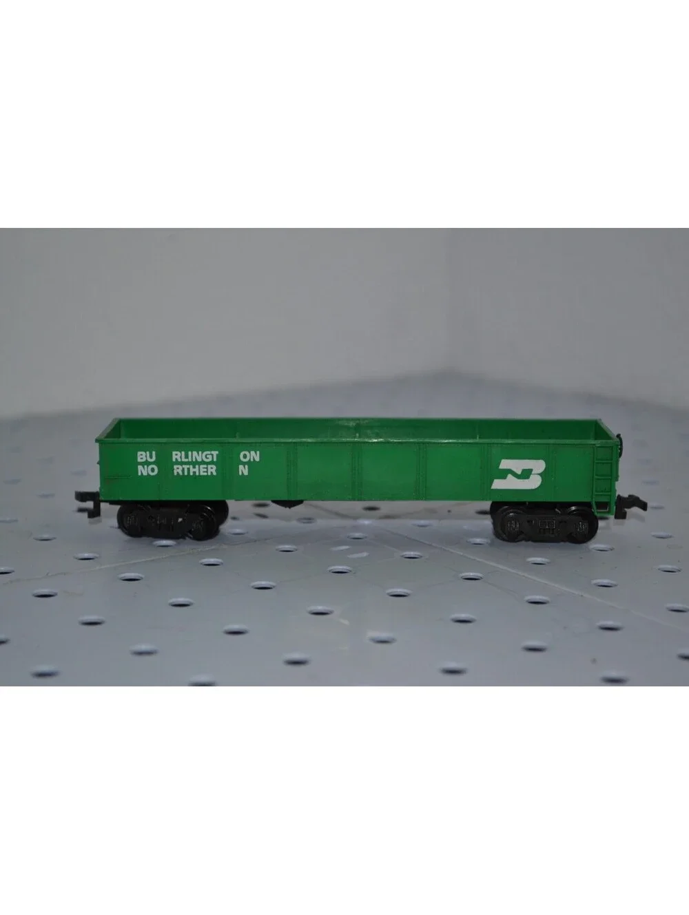 Lot of 2 TYCO Bachmann Vintage HO Union Pacific & Burlington North. Gondola Cars